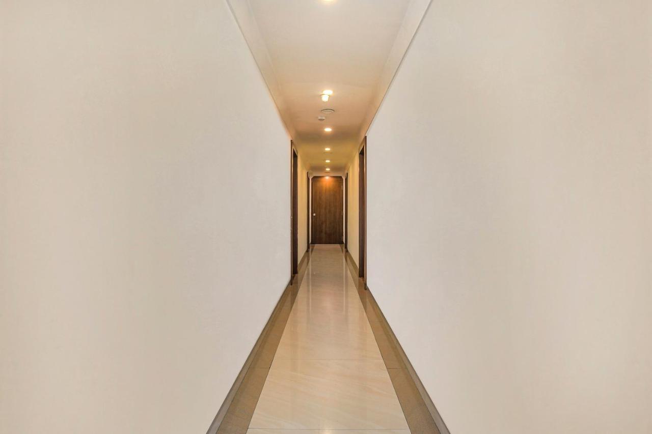 Vaccinated Staff- Townhouse Oak Hotel Silvotel Indore Zewnętrze zdjęcie