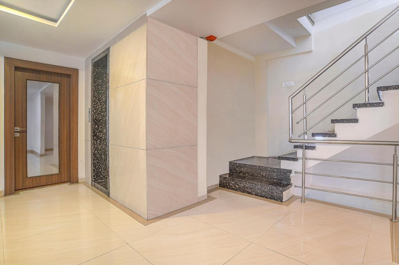 Vaccinated Staff- Townhouse Oak Hotel Silvotel Indore Zewnętrze zdjęcie